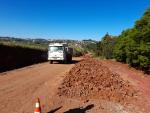 Prefeitura Municipal revitaliza antiga estrada de acesso ao município